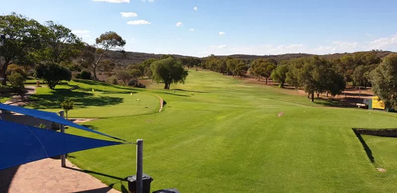 Golf Broken Hill hero