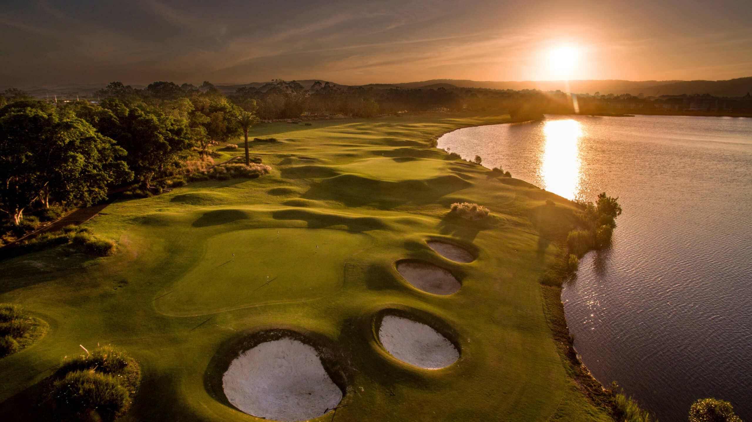 Links Hope Island hero