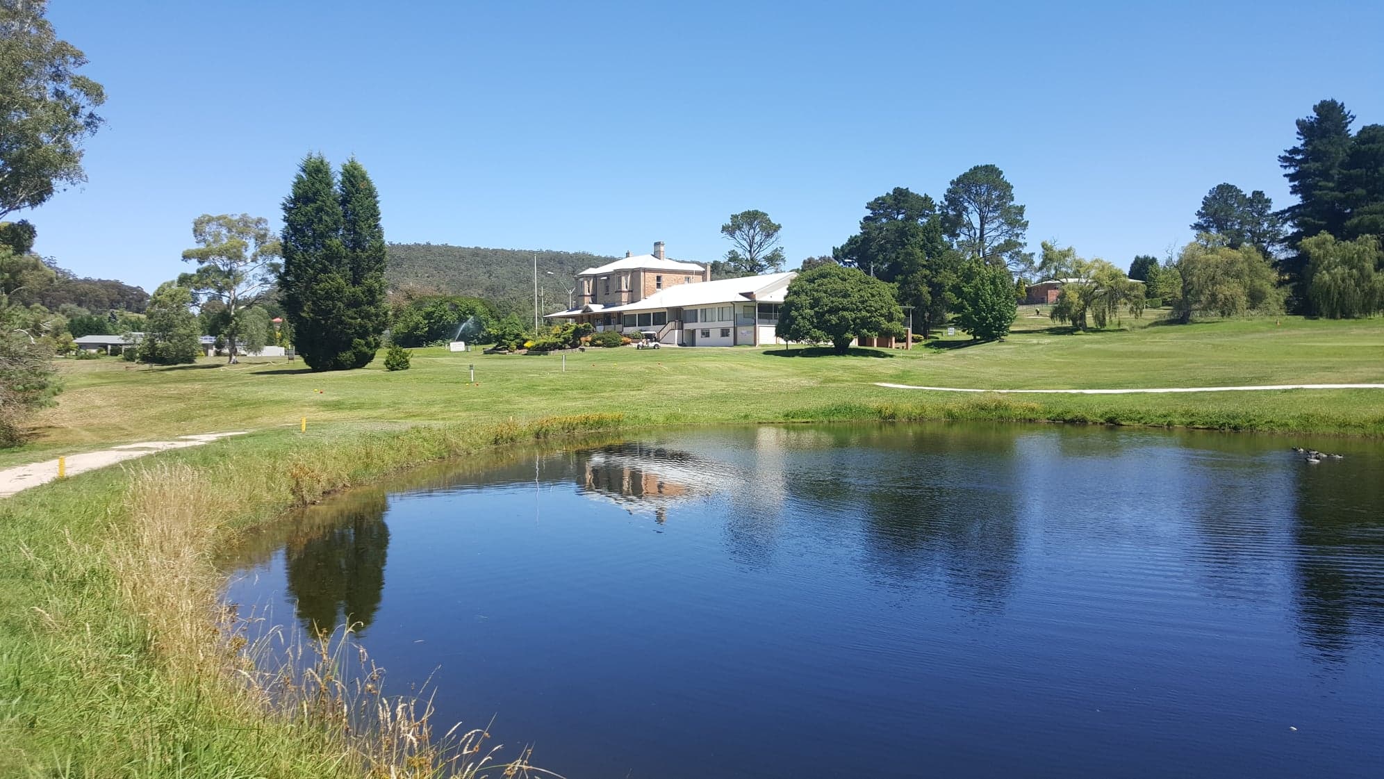 Lithgow Golf Club hero